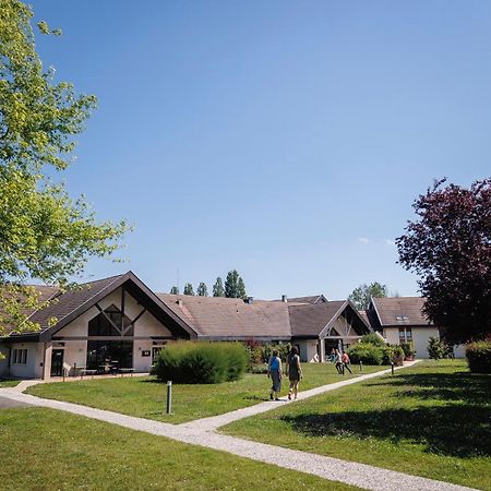 Mont Vernon Saint-Marcel  Buitenkant foto